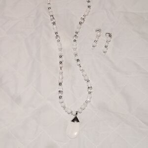 Elegant White and Silver Beaded Necklace Set